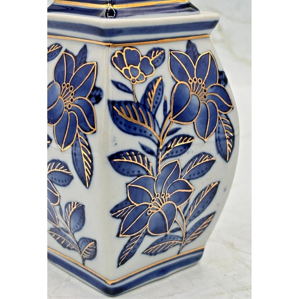 Vintage Chinoiserie Square Ginger Jar Porcelain Blue & White Gilt Gold Accents